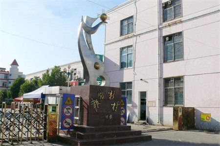 凤翎锦绣3室2厅2卫85万106.4m2出售